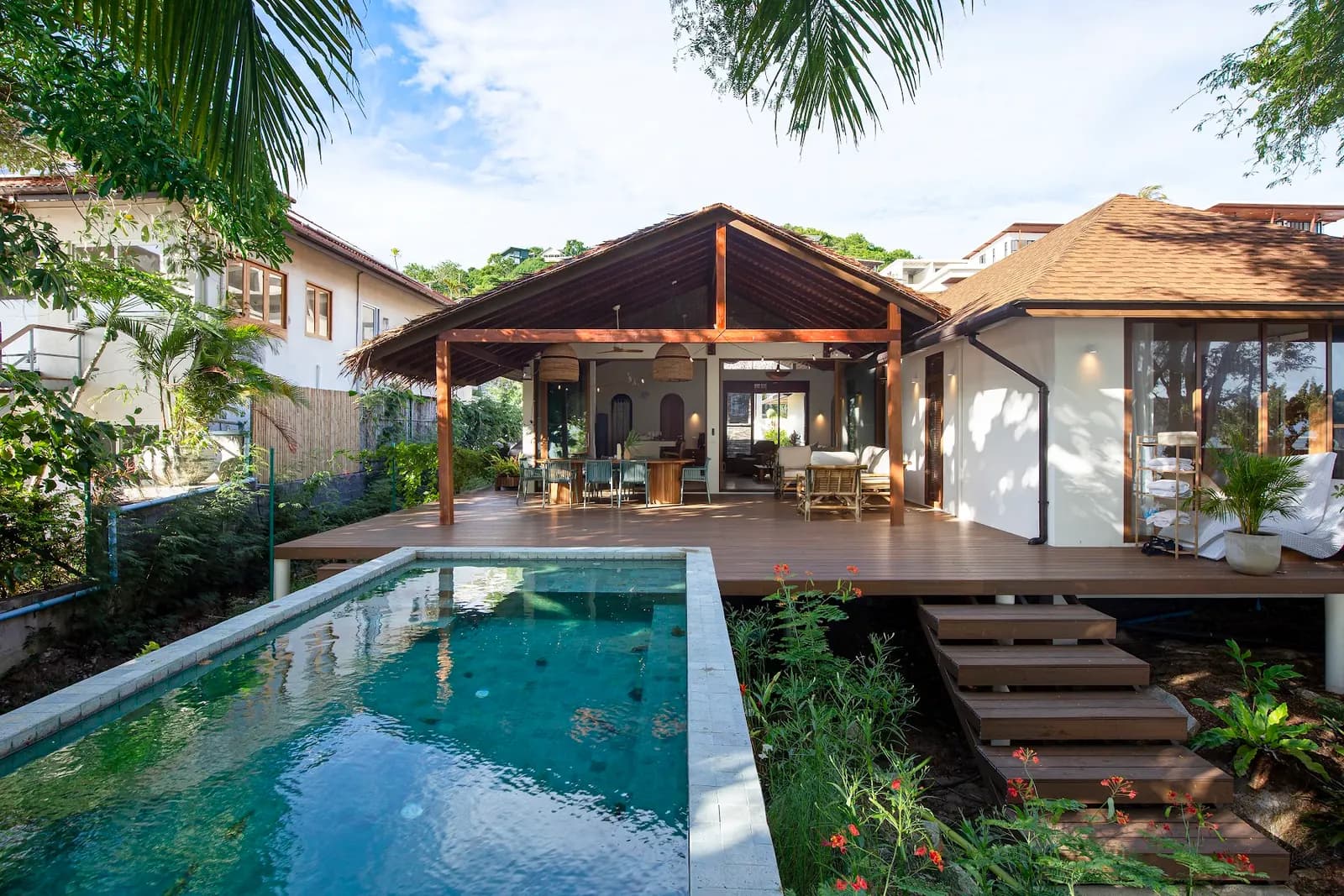 Villa Komerabi — Lonely Beach Luxury Villas