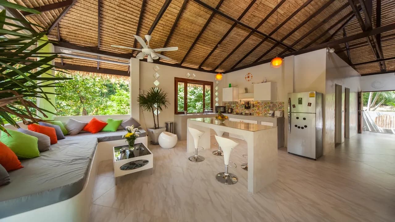 Sandshine Pool Villa