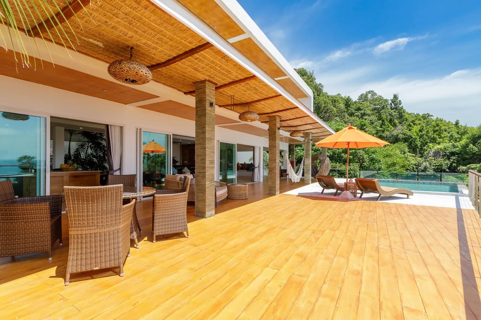 Villa SunTien - Luxury Beachfront Villa