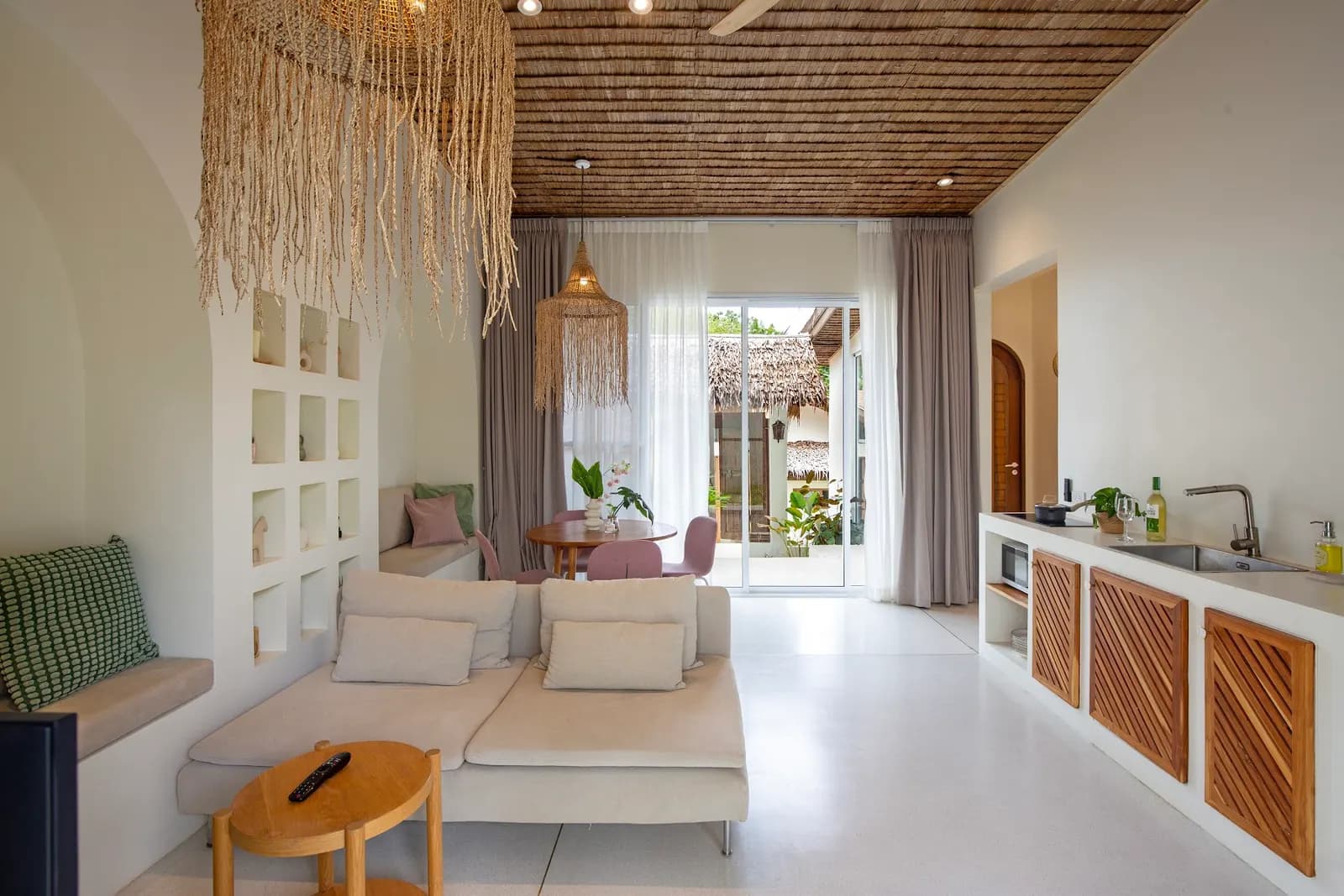 Villa Shmil - Lonely Beach Luxury Villas
