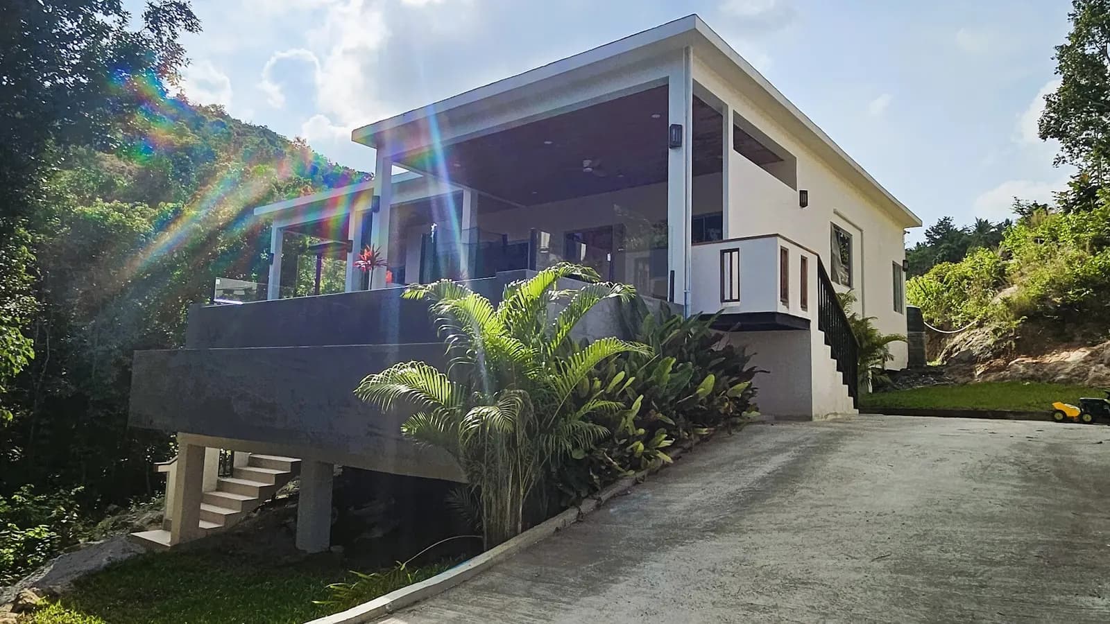 Srithanu Riverside Pool Villa 3