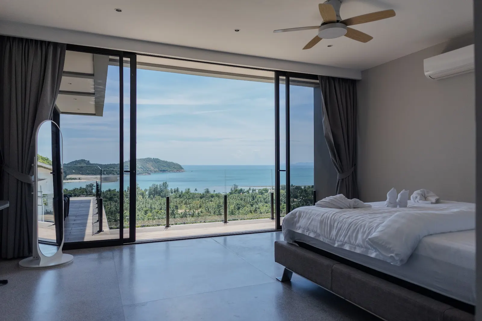 Chaloklum Bay Luxury Villa 1