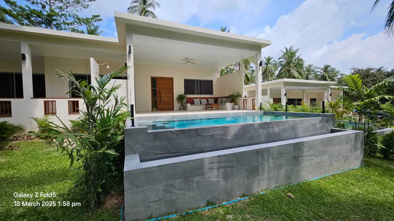 Under The Tropical Villa 1