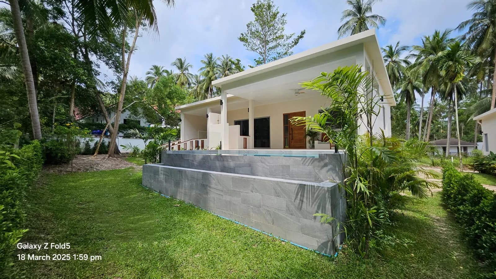 Under The Tropical Villa 1
